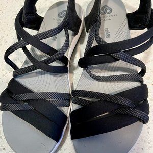 clarks cloudsteppers strappy sandals